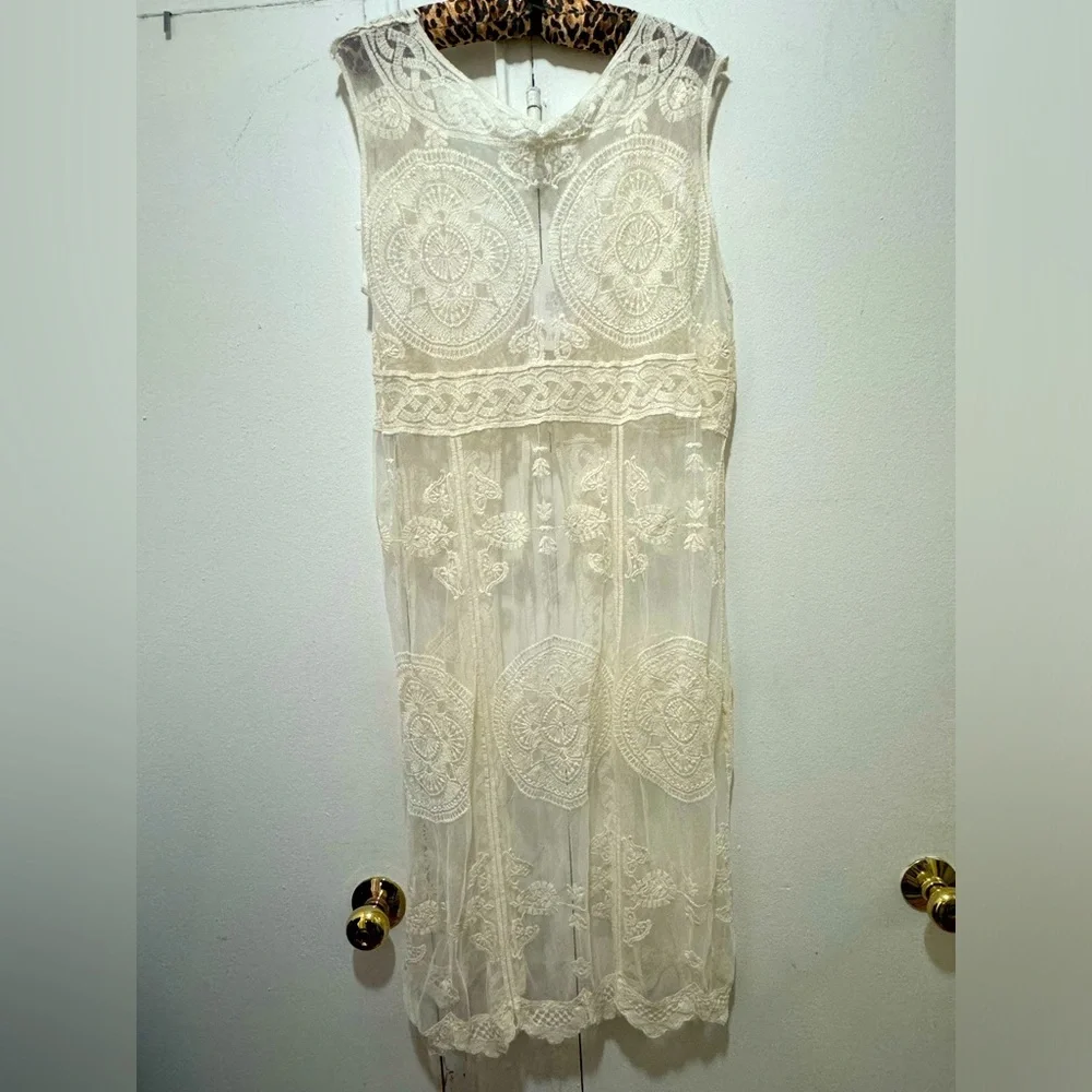 NWT Rebellion Lace Vest Duster Cover Up Cream Medium